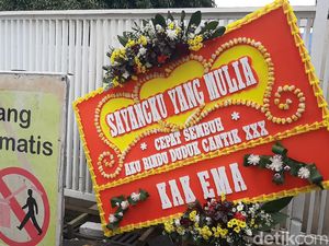 Karangan Bunga dari KAK EMA untuk Habib Rizieq di RS UMMI