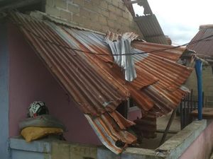 Ngeri Puting Beliung di Babel, Rumah Rusak-Balita Terbang Terbawa Angin