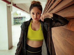 Penampilan Seksi Marshanda Kala Pamer Perut