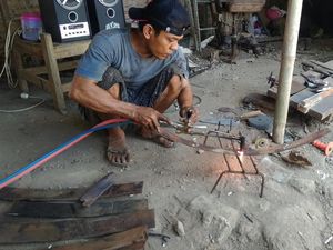 Corona Kejam! Perajin Logam Terpaksa Gulung Tikar