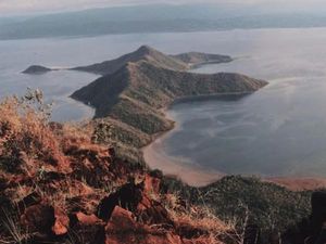 Selamat Pagi dari Puncak Padamarang Kolaka!