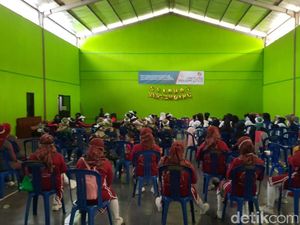 Satgas COVID-19 Bubarkan Lomba Senam Zumba di Tasikmalaya