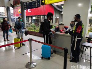 Terapkan Prokes, KAI Daop 8 Buka Pemesanan Tiket Libur Natal dan Tahun Baru