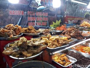 Street Food Kramat, Surganya Nasi Kapau di Jakarta Street Food Kramat, Surganya Nasi Kapau di Jakarta