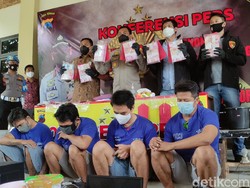 4 Pengedar Uang Palsu Modus Setor Tunai ke ATM Ditangkap di Semarang