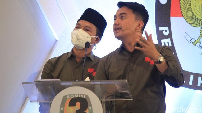 Soroti Ekonomi di Masa COVID-19, Dadang-Sahrul Janjikan Rp 60 Juta per RW Soroti Ekonomi di Masa COVID-19, Dadang-Sahrul Janjikan Rp 60 Juta per RW
