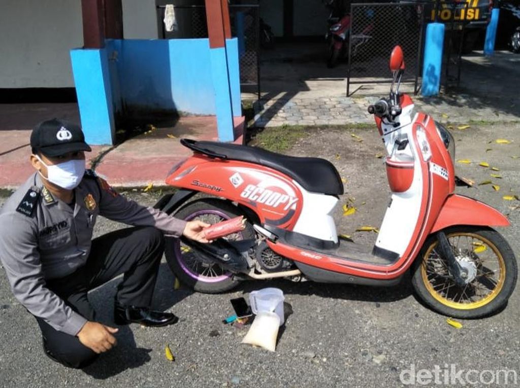 Empat Pelaku Penganiayaan Berujung Kematian Warga Banyuwangi Ditangkap Empat Pelaku Penganiayaan Berujung Kematian Warga Banyuwangi Ditangkap