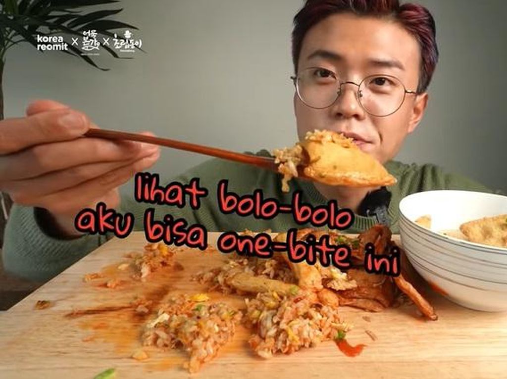 YouTuber Korea Reomit Bikin Nasi Goreng hingga Bakso Eomuk yang Unik YouTuber Korea Reomit Bikin Nasi Goreng hingga Bakso Eomuk yang Unik