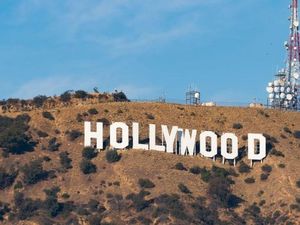 Kabar Pria Indonesia Ditangkap Usai Bikin Hollywood Gempar Kabar Pria Indonesia Ditangkap Usai Bikin Hollywood Gempar