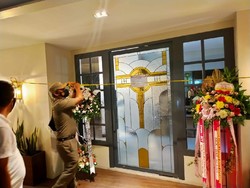 Polisi-Satpol PP Tutup Sementara Kafe di Menteng yang Viral Langgar Prokes