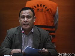 Kala Firli Rela Dicaci daripada Sembunyi di Kasus Suap Penyidik KPK