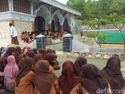 Makam Kiai yang Jasadnya Utuh Usai Tiga Tahun Dikebumikan Ramai Peziarah
