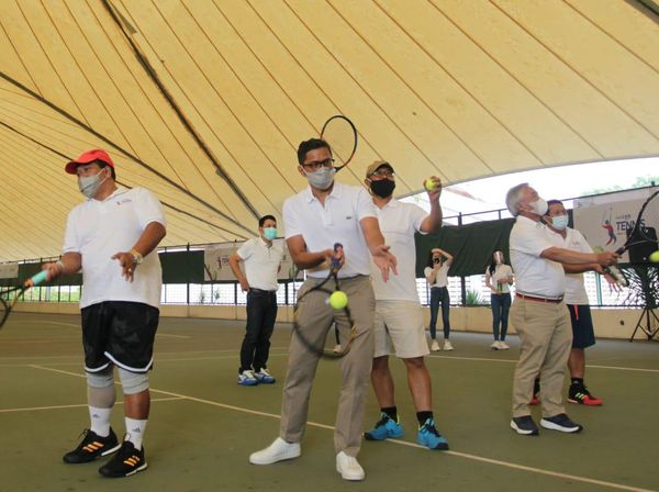 Mini Turnamen Tenis untuk Beberapa Perguruan Tinggi