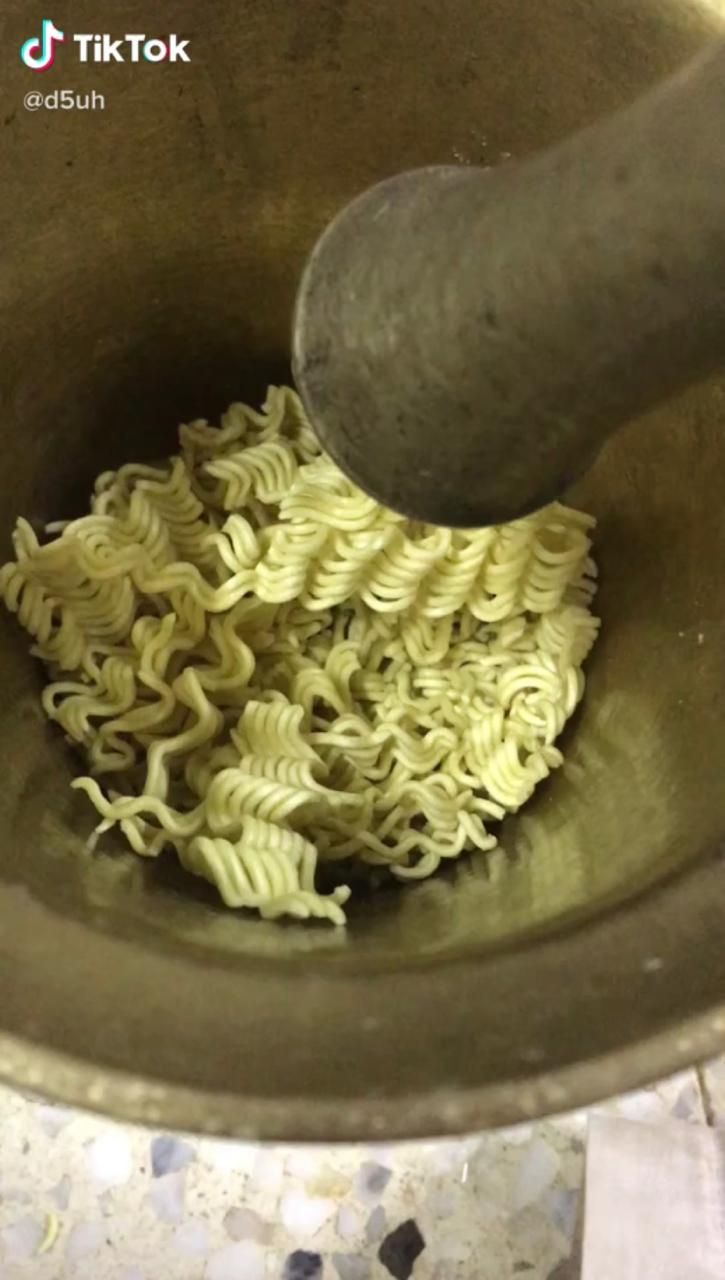 Muncul Bubur dari Mie Instan Tumbuk, Netizen: Aliran Apalagi Ini?