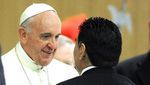 Kilas Balik Sepak Terjang Maradona Sang Tangan Tuhan