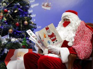 Potret Puluhan Ribu Surat Natal dari Anak-anak Prancis Potret Puluhan Ribu Surat Natal dari Anak-anak Prancis