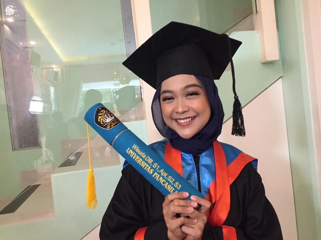 Ria Ricis Hampir Menyerah Pada Perkuliahan Ria Ricis Hampir Menyerah Pada Perkuliahan