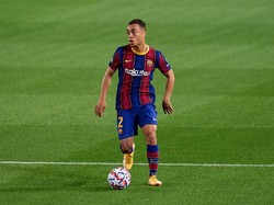 Barcelona Sudah Habiskan Rp 1 Triliun Demi Bek Kanan Doang