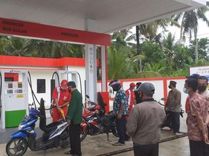 Warga Jawai di Sambas Sudah Bisa Dapatkan BBM Satu Harga