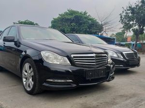 Tampang Mercedes-Benz Seharga Daihatsu Ayla Tampang Mercedes-Benz Seharga Daihatsu Ayla