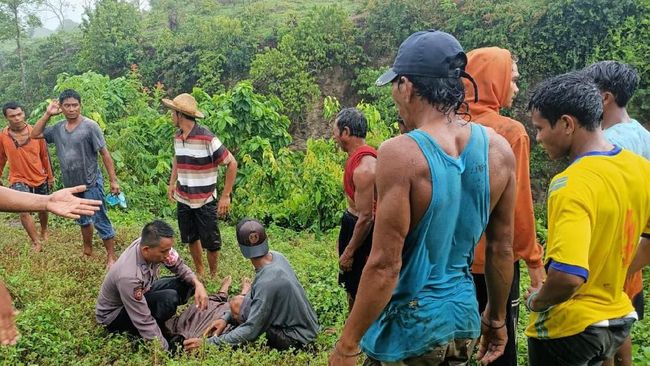 Terperosok ke Sungai Saat Cari Kayu, Bocah di Dompu Ditemukan Tewas Terperosok ke Sungai Saat Cari Kayu, Bocah di Dompu Ditemukan Tewas