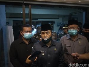 Muncul ke Publik, Begini Respons Wawalkot Cimahi Soal Ajay Terjerat OTT KPK Muncul ke Publik, Begini Respons Wawalkot Cimahi Soal Ajay Terjerat OTT KPK