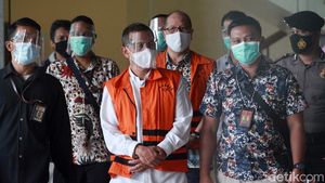 Wali Kota Cimahi Jadi Tersangka dan Diborgol KPK