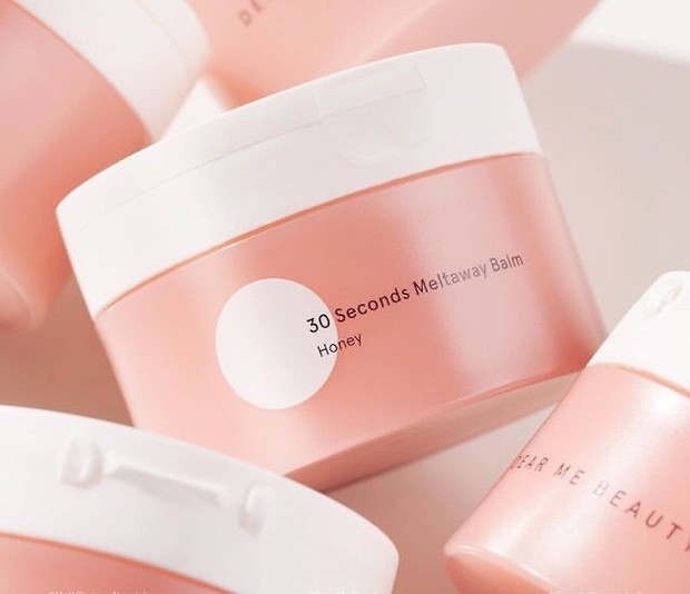 Cleansing balm ini mampu melelehkan makeup dalam waktu 30  detik