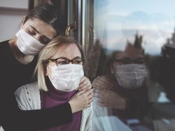 Studi Sebut Wanita Paruh Baya Lebih Berisiko Alami Long COVID
