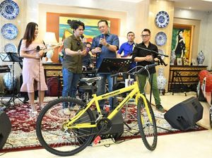 Bamsoet Undi Giveaway Sepeda-Smartphone Bareng Cakra Khan