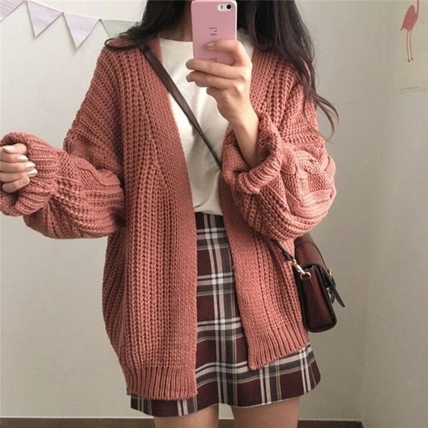 Knit sweater/pinterest.com/4colordress Outfit ini akan memberikan kasual namun tetap lucu.