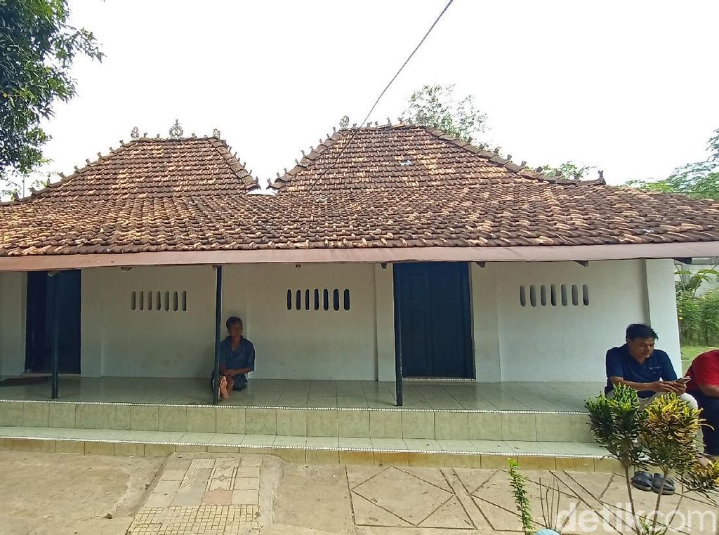 Kisah Empu Tingal yang Konon Bercahaya dan Desa Pandai Besi Tersohor Kudus Kisah Empu Tingal yang Konon Bercahaya dan Desa Pandai Besi Tersohor Kudus