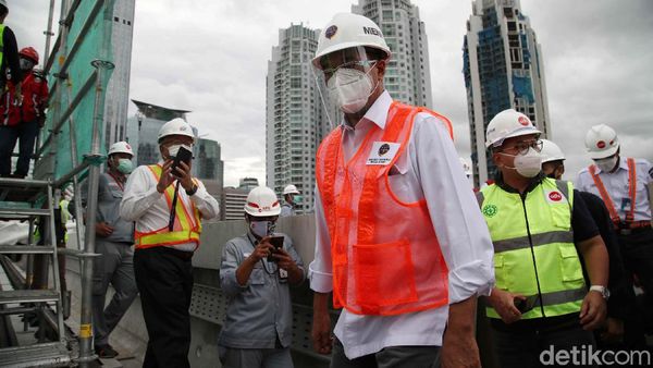 Menhub Tinjau Jembatan Bentang Panjang LRT