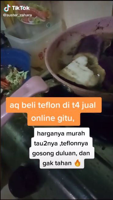 Tergoda Harga Murah, Netizen Ini Beli Wajan Anti Lengket yang Meleleh saat Dipakai