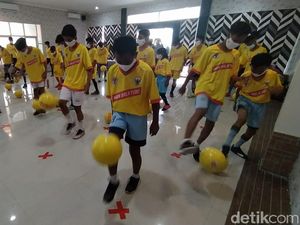 Saat Ratusan Anak di Lamongan Adu Skill Juggling Bola