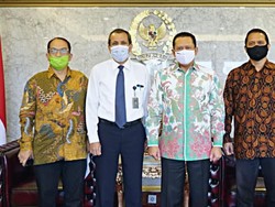 Ketua MPR: Korupsi Dunia Usaha Disebabkan Berbelitnya Perizinan