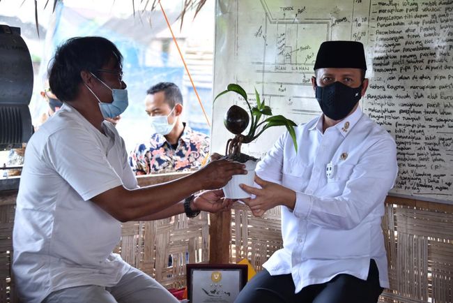 BNPT Tinjau Pembinaan Wirausaha untuk Mantan Napi Teroris di Medan BNPT Tinjau Pembinaan Wirausaha untuk Mantan Napi Teroris di Medan