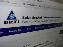 Suara Operator Seluler Saat BRTI Dibubarkan
