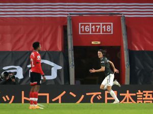 Edinson Cavani Memang Sulit Dikawal