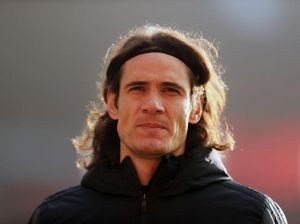 Usai Jadi Pahlawan Kemenangan MU, Cavani Terancam Skors 3 Laga Usai Jadi Pahlawan Kemenangan MU, Cavani Terancam Skors 3 Laga