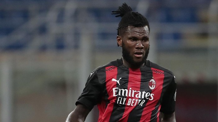 MILAN, ITALY - SEPTEMBER 24:  Frank Kessie of AC Milan in action during the UEFA Europa League third qualifying round match between AC Milan and Bodo Glimt at Stadio Giuseppe Meazza on September 24, 2020 in Milan, Italy.  (Photo by Emilio Andreoli/Getty Images)