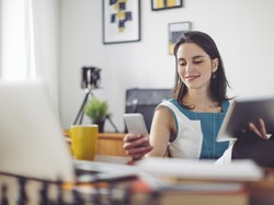 Mau Mulai Bisnis Fashion? Yuk Belajar Bareng Pakarnya Biar Makin Moncer!