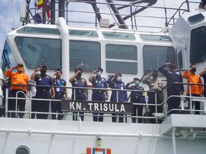 Kemenhub Gelar Latihan Atasi Tumpahan Minyak di Selat Sunda