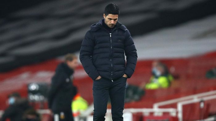 Mikel Arteta LONDON, ENGLAND - NOVEMBER 29: Mikel Arteta, Manager of Arsenal reacts during the Premier League match between Arsenal and Wolverhampton Wanderers at Emirates Stadium on November 29, 2020 in London, England. Sporting stadiums around the UK remain under strict restrictions due to the Coronavirus Pandemic as Government social distancing laws prohibit fans inside venues resulting in games being played behind closed doors. (Photo by Julian Finney/Getty Images)