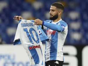 Kalahkan Roma Jadi Cara Terbaik Napoli Kenang Maradona Kalahkan Roma Jadi Cara Terbaik Napoli Kenang Maradona