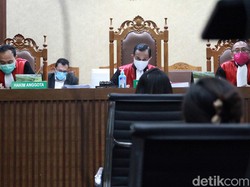 Beda Keterangan Pinangki dan Anita Kolopaking soal Fee USD 50 Ribu