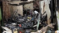 Potret Puing Kebakaran yang Hanguskan 12 Rumah di Petamburan