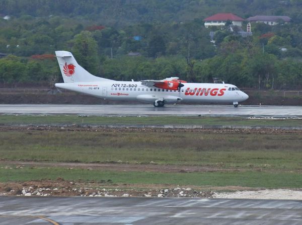 Rute Penerbangan di Bandara El Tari Terdampak Erupsi Gunung Lewotolok