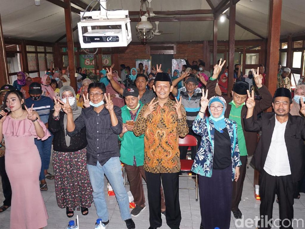 Jurus Yoni Sejahterakan GTT dan Jamin Lulusan SMK Siap Kerja di Mojokerto Jurus Yoni Sejahterakan GTT dan Jamin Lulusan SMK Siap Kerja di Mojokerto