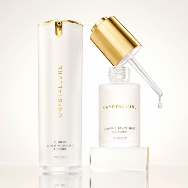 Wardah Crystallure Supreme Revitalizing Oil membuat wajah lebih cerah dan awet muda/shoope.co.id